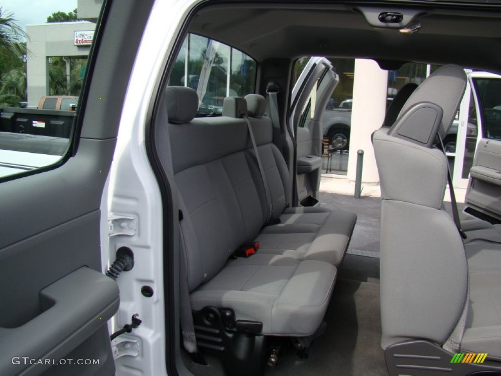 2006 F150 XL SuperCab - Oxford White / Medium/Dark Flint photo #14