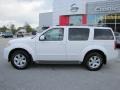 2008 Avalanche White Nissan Pathfinder SE  photo #2