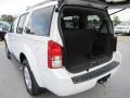 2008 Avalanche White Nissan Pathfinder SE  photo #14