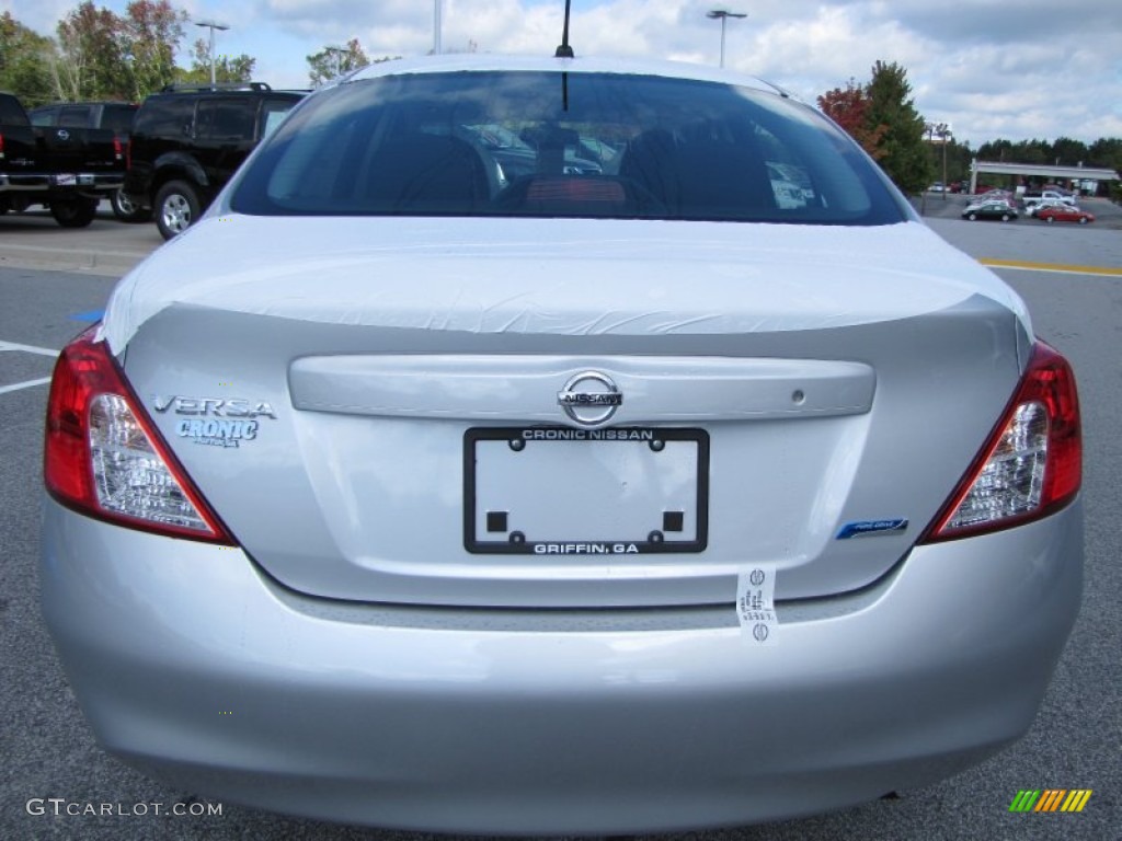 2012 Versa 1.6 S Sedan - Brilliant Silver Metallic / Charcoal photo #4