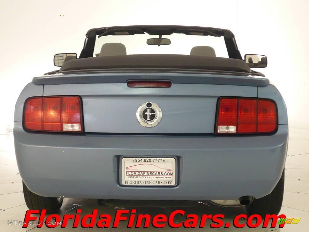 2007 Mustang V6 Premium Convertible - Windveil Blue Metallic / Light Graphite photo #6