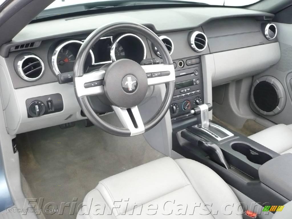 2007 Mustang V6 Premium Convertible - Windveil Blue Metallic / Light Graphite photo #13