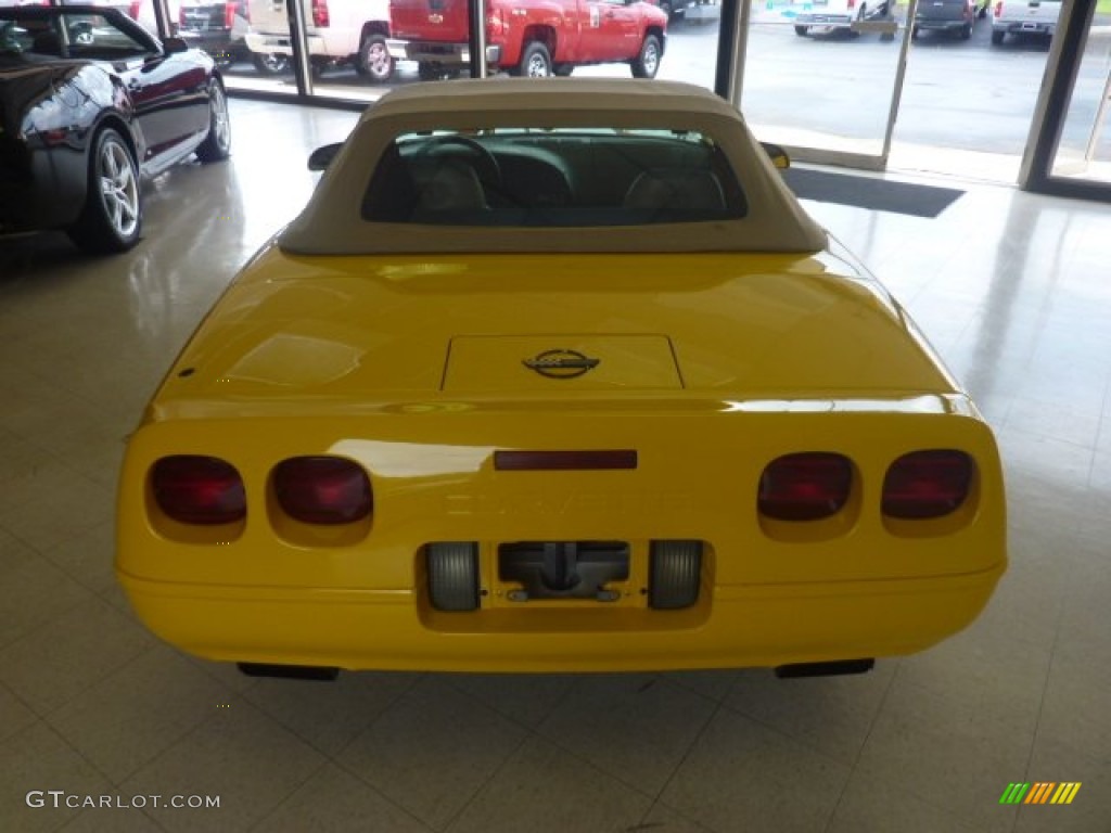 1995 Corvette Convertible - Competition Yellow / Beige photo #4