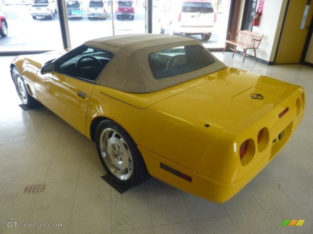 1995 Corvette Convertible - Competition Yellow / Beige photo #5