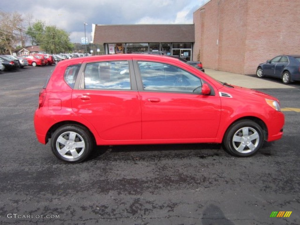 2011 Aveo Aveo5 LT - Victory Red / Charcoal photo #8