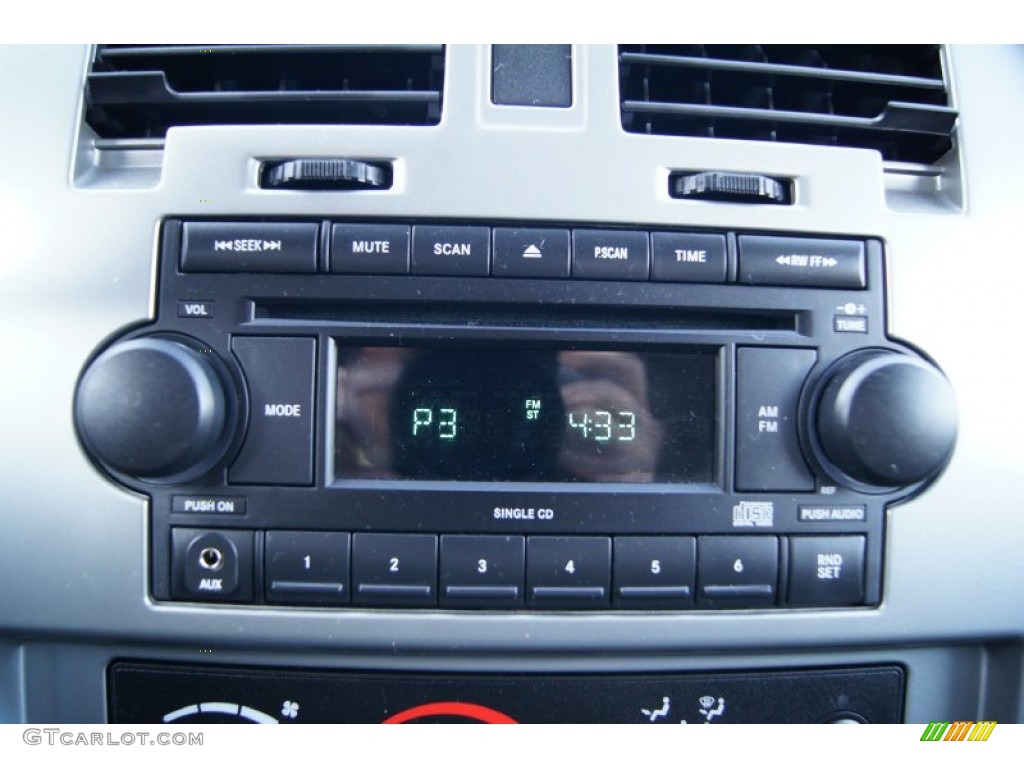 2007 Dodge Dakota SLT Quad Cab Audio System Photos