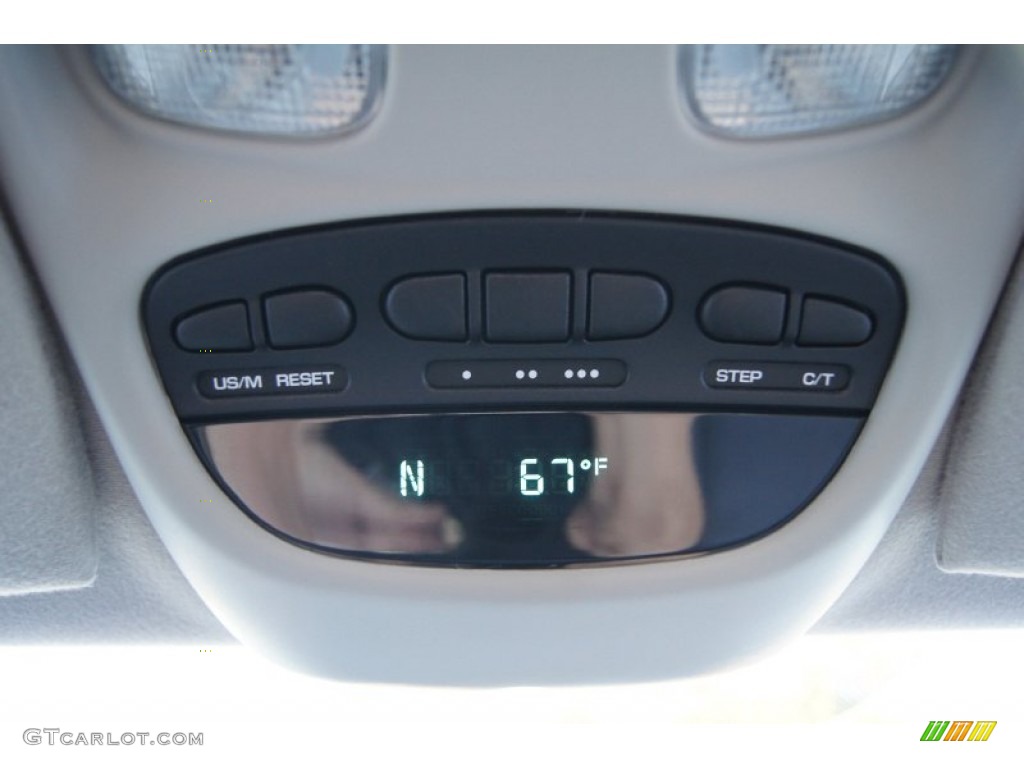2007 Dodge Dakota SLT Quad Cab Controls Photo #55286020