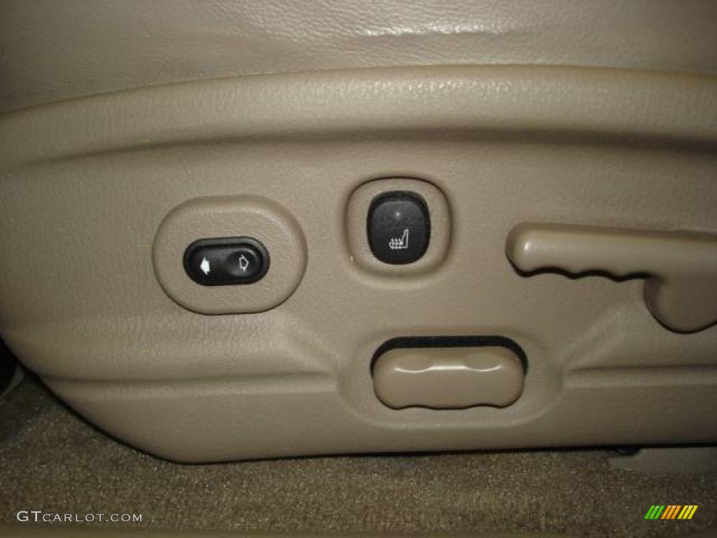 2005 Explorer Eddie Bauer 4x4 - Dark Blue Pearl Metallic / Medium Parchment photo #19