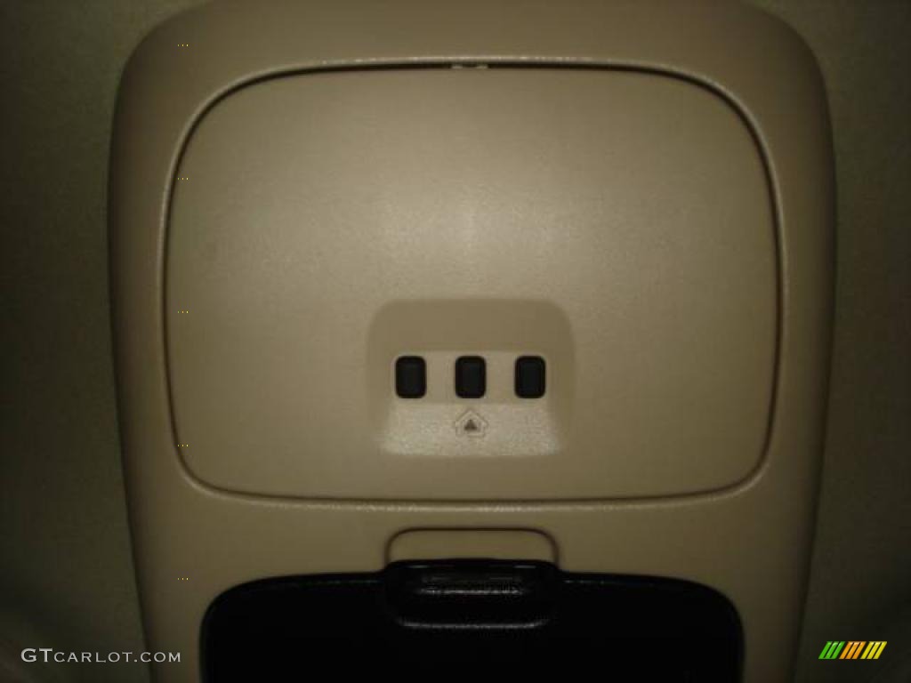 2005 Explorer Eddie Bauer 4x4 - Dark Blue Pearl Metallic / Medium Parchment photo #30