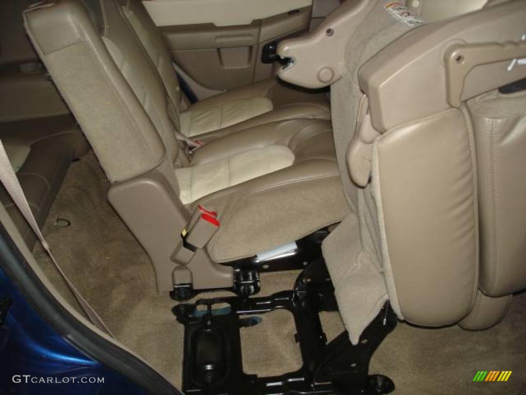 2005 Explorer Eddie Bauer 4x4 - Dark Blue Pearl Metallic / Medium Parchment photo #37