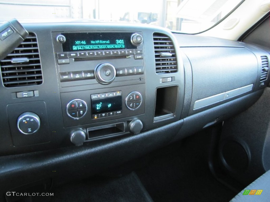 2009 Silverado 3500HD LT Extended Cab 4x4 - Silver Birch Metallic / Ebony photo #15