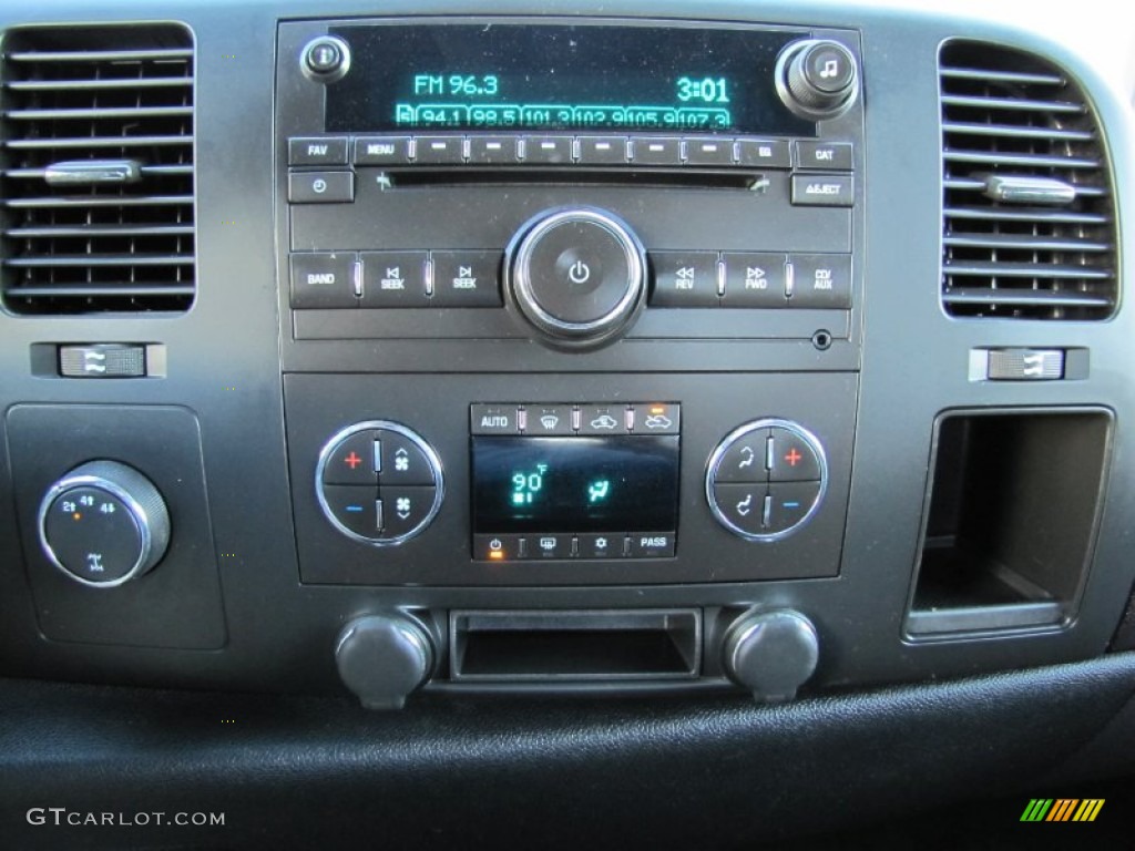 2009 Silverado 3500HD LT Extended Cab 4x4 - Silver Birch Metallic / Ebony photo #19