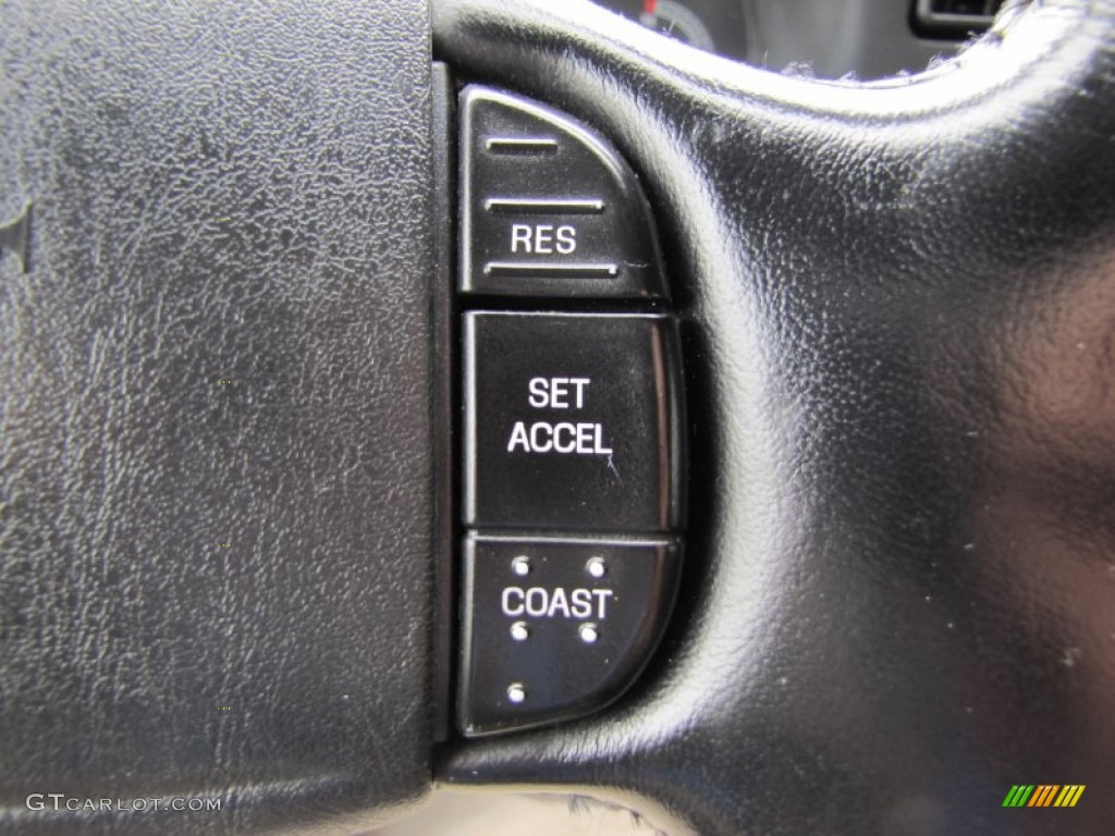 2004 Ford F250 Super Duty Harley Davidson Crew Cab 4x4 Controls Photo #55287997