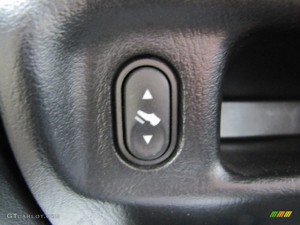 2004 Ford F250 Super Duty Harley Davidson Crew Cab 4x4 Controls Photo #55288025