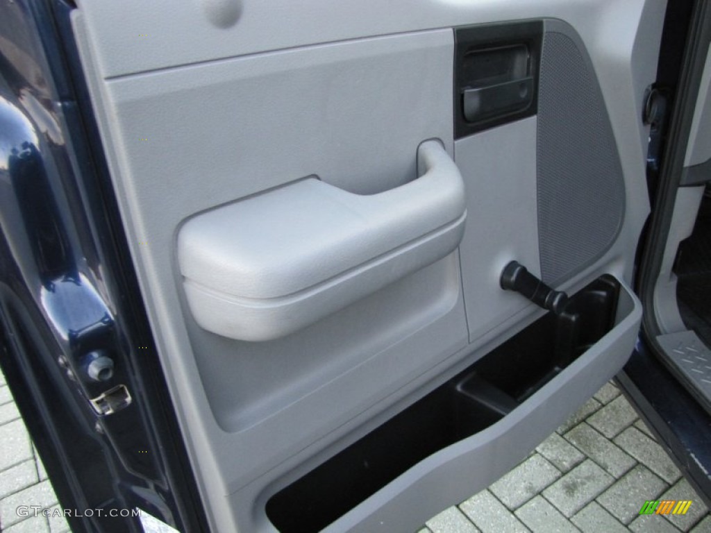 2005 F150 XL Regular Cab - True Blue Metallic / Medium Flint Grey photo #11