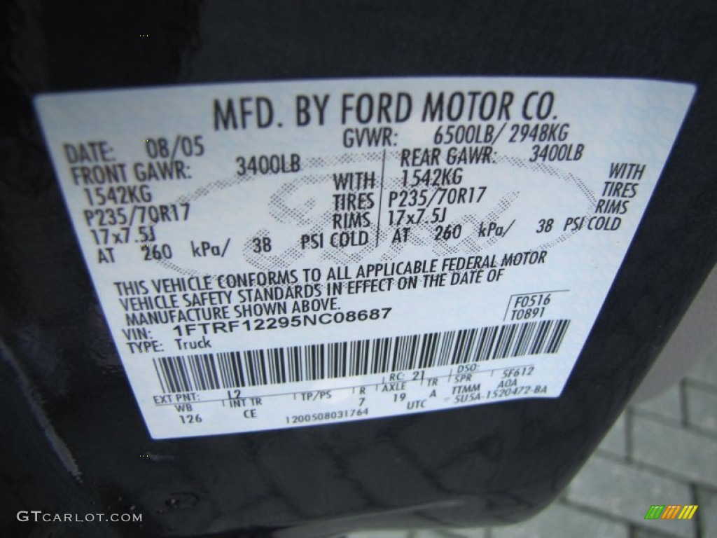 2005 F150 XL Regular Cab - True Blue Metallic / Medium Flint Grey photo #25
