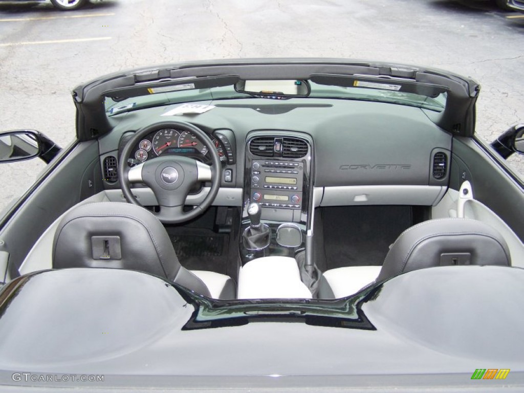2008 Chevrolet Corvette Convertible Ebony/Titanium Dashboard Photo #55289707