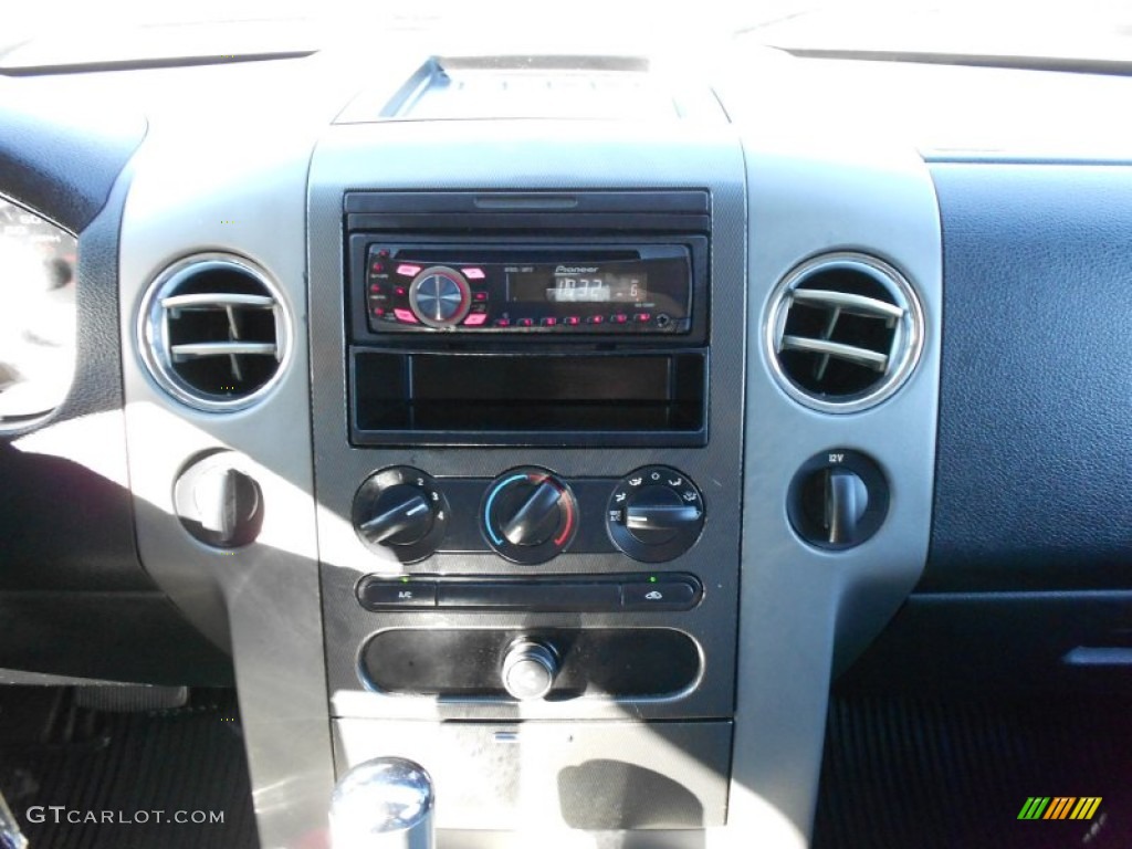 2004 F150 FX4 SuperCrew 4x4 - Dark Shadow Grey Metallic / Black/Medium Flint photo #21