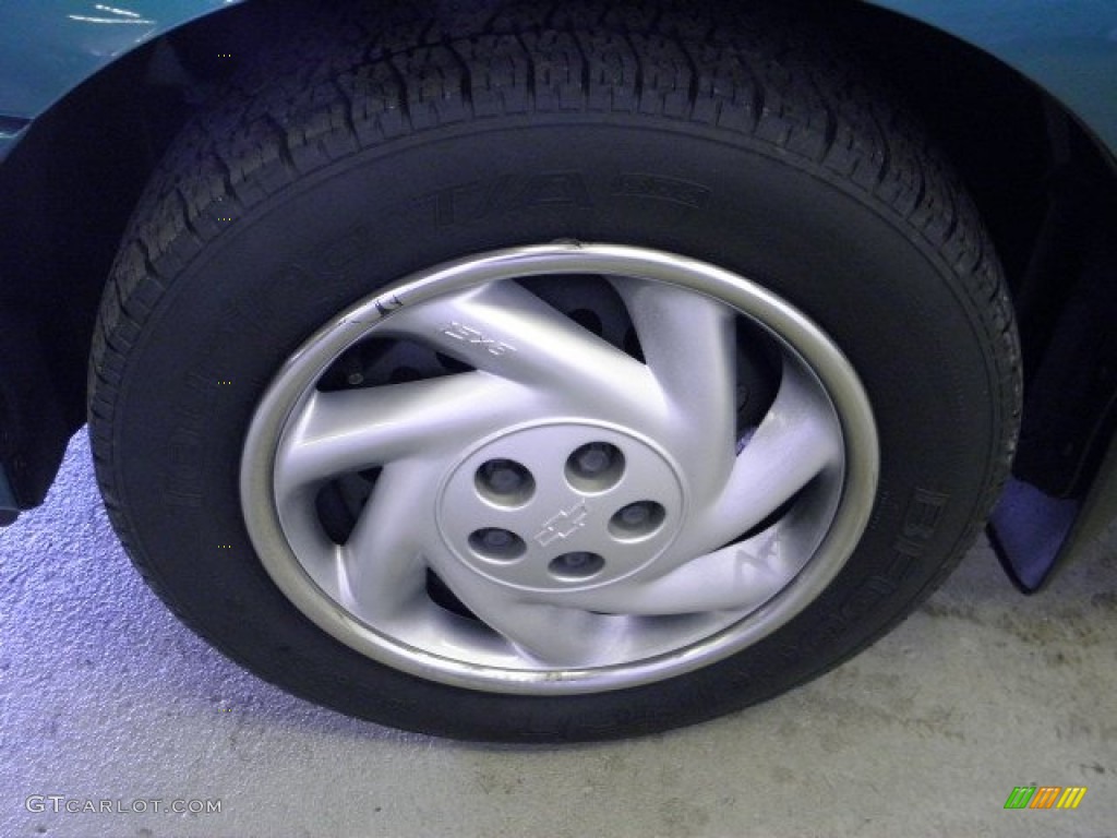 1998 Chevrolet Cavalier Coupe Wheel Photo #55293862