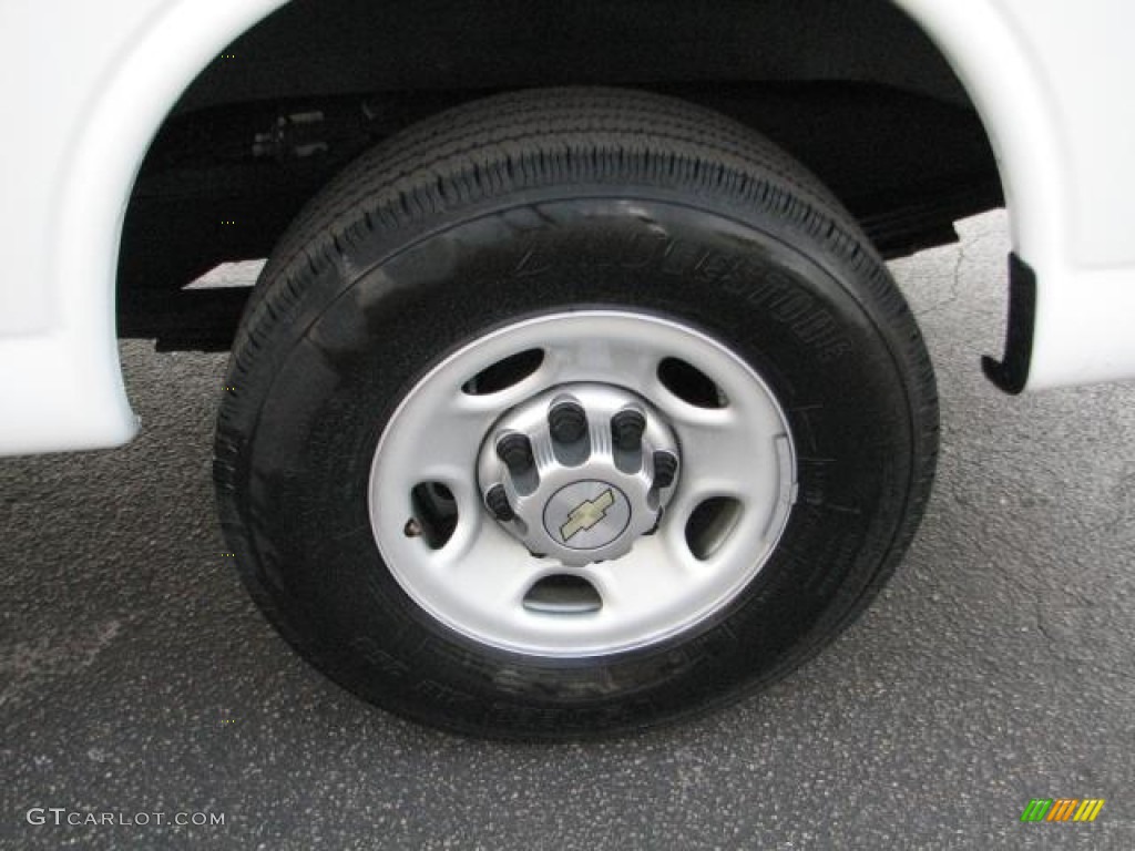 2011 Chevrolet Express 2500 Work Van Wheel Photo #55294351
