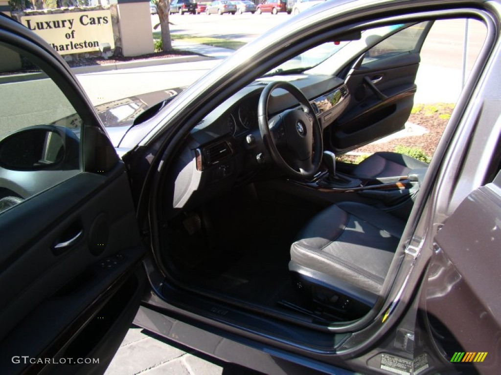 2006 3 Series 330i Sedan - Black Sapphire Metallic / Black photo #10