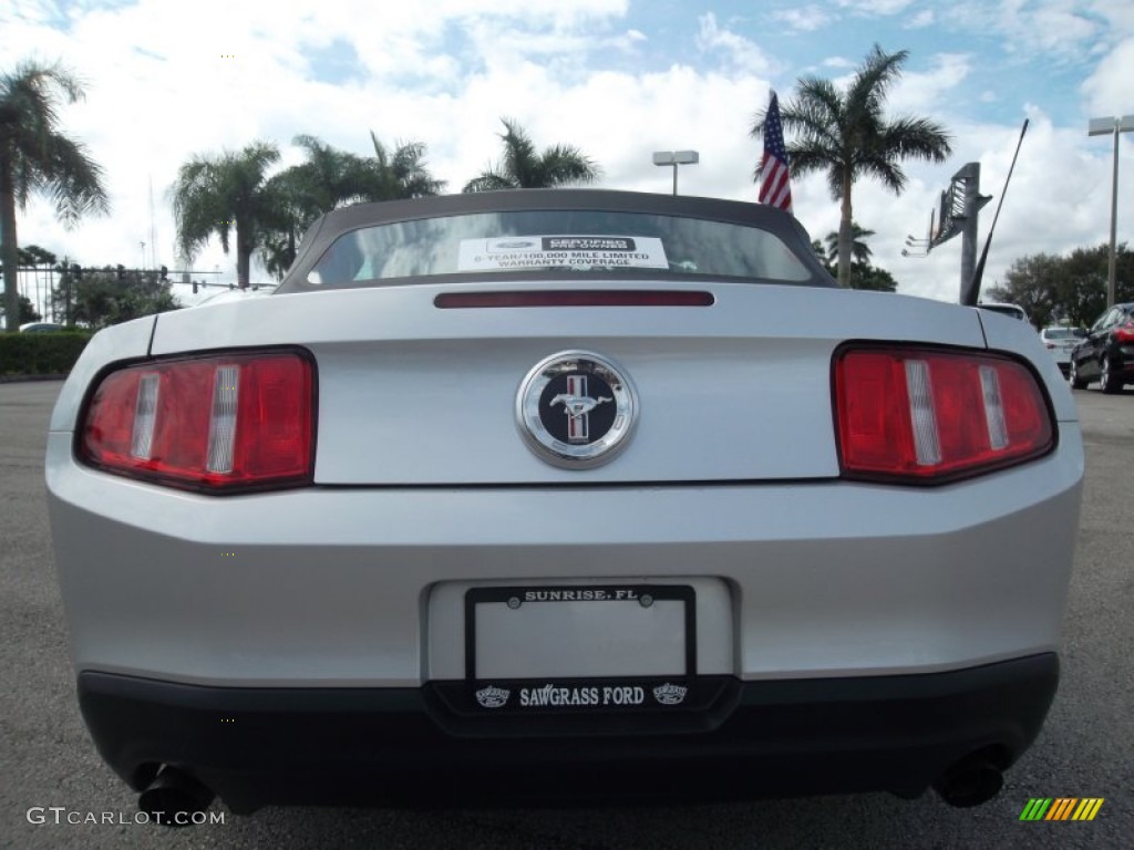 2011 Mustang V6 Convertible - Ingot Silver Metallic / Charcoal Black photo #7