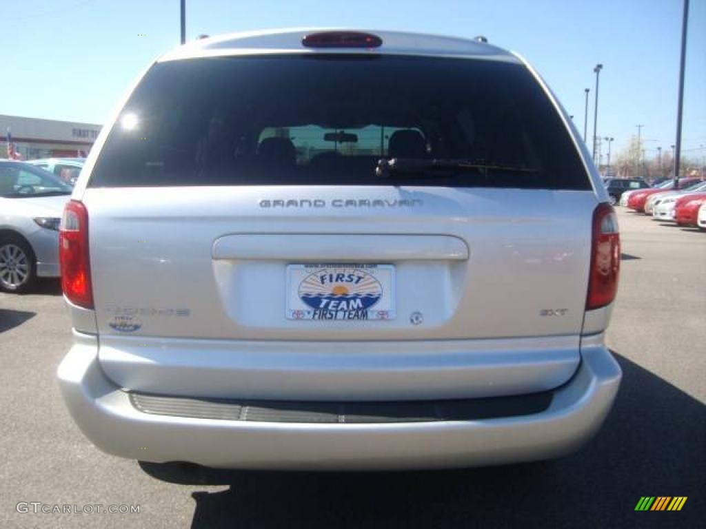 2005 Grand Caravan SXT - Bright Silver Metallic / Medium Slate Gray photo #4