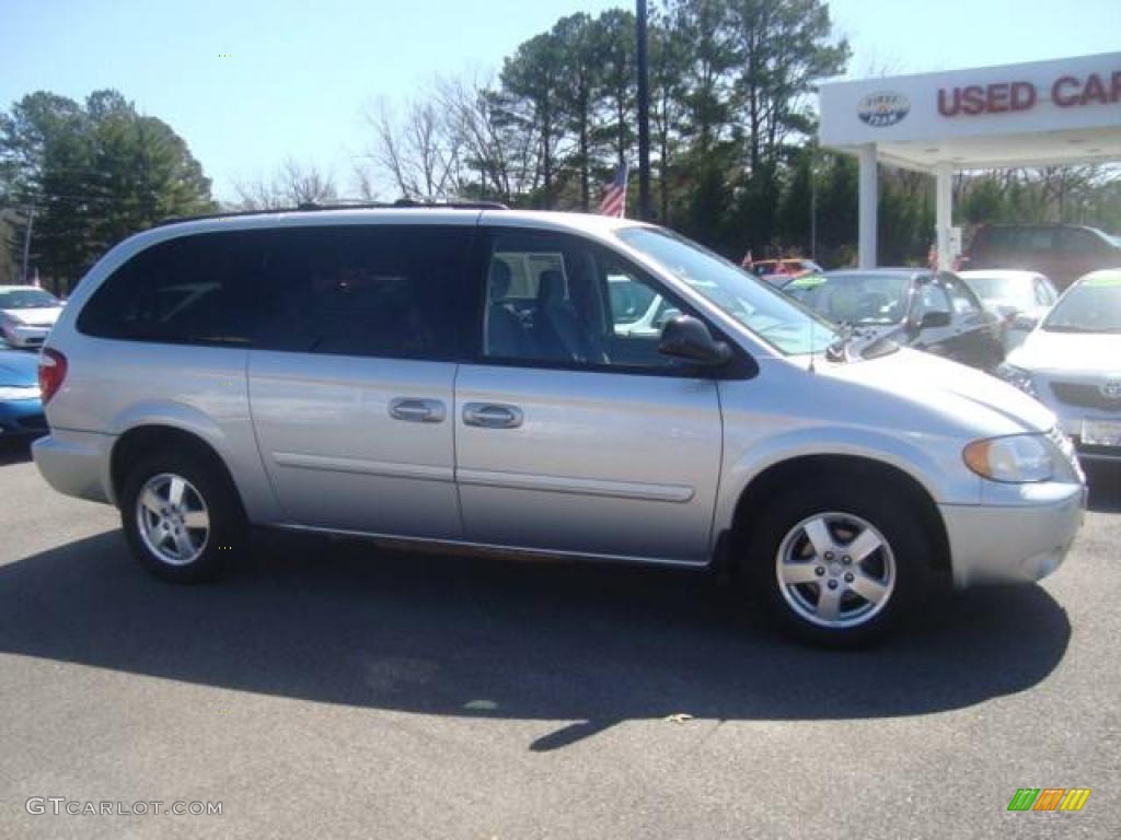 2005 Grand Caravan SXT - Bright Silver Metallic / Medium Slate Gray photo #6
