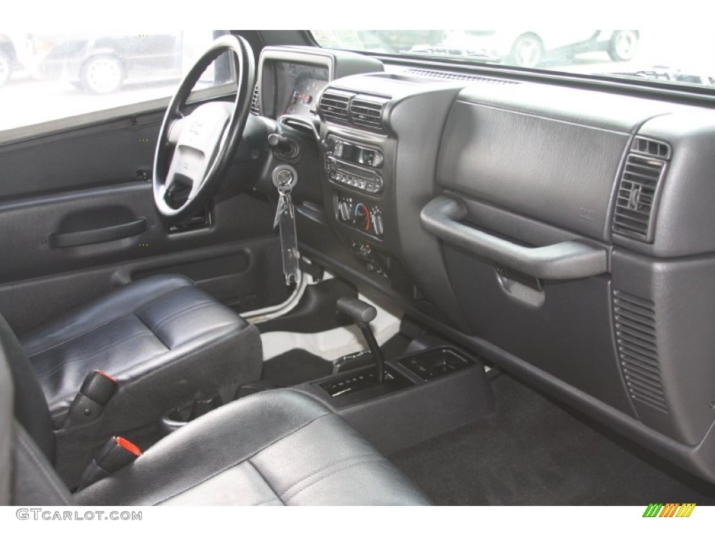 2004 Wrangler SE 4x4 - Stone White / Dark Slate Gray photo #27