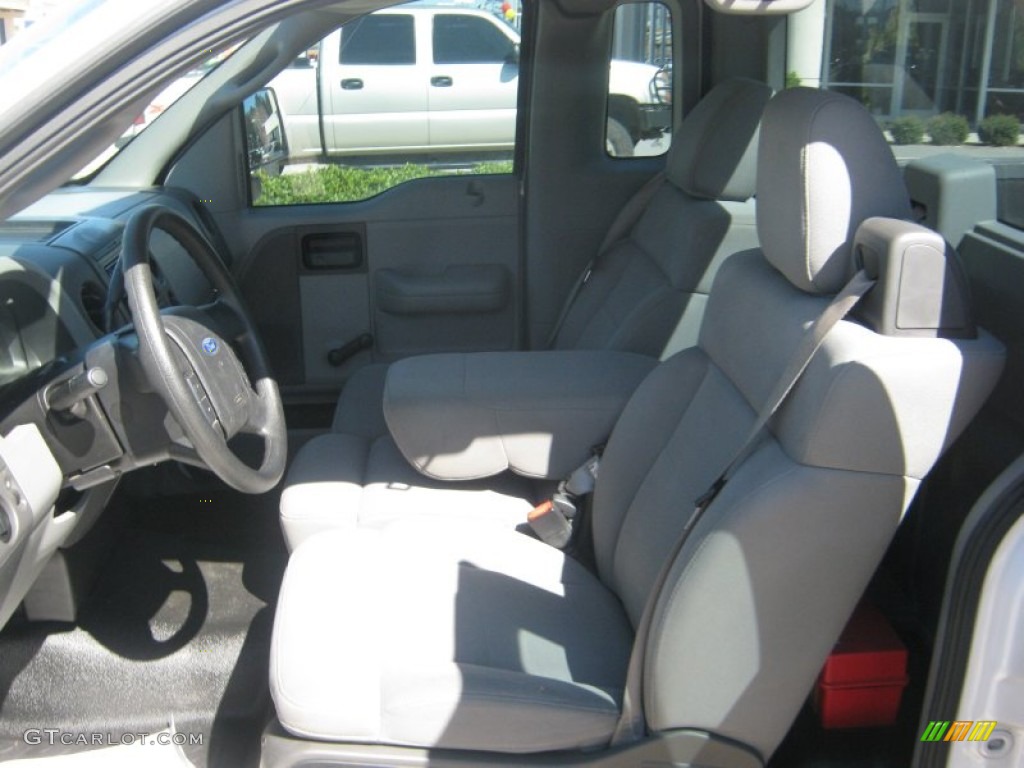 2006 F150 XL Regular Cab - Oxford White / Medium Flint photo #12