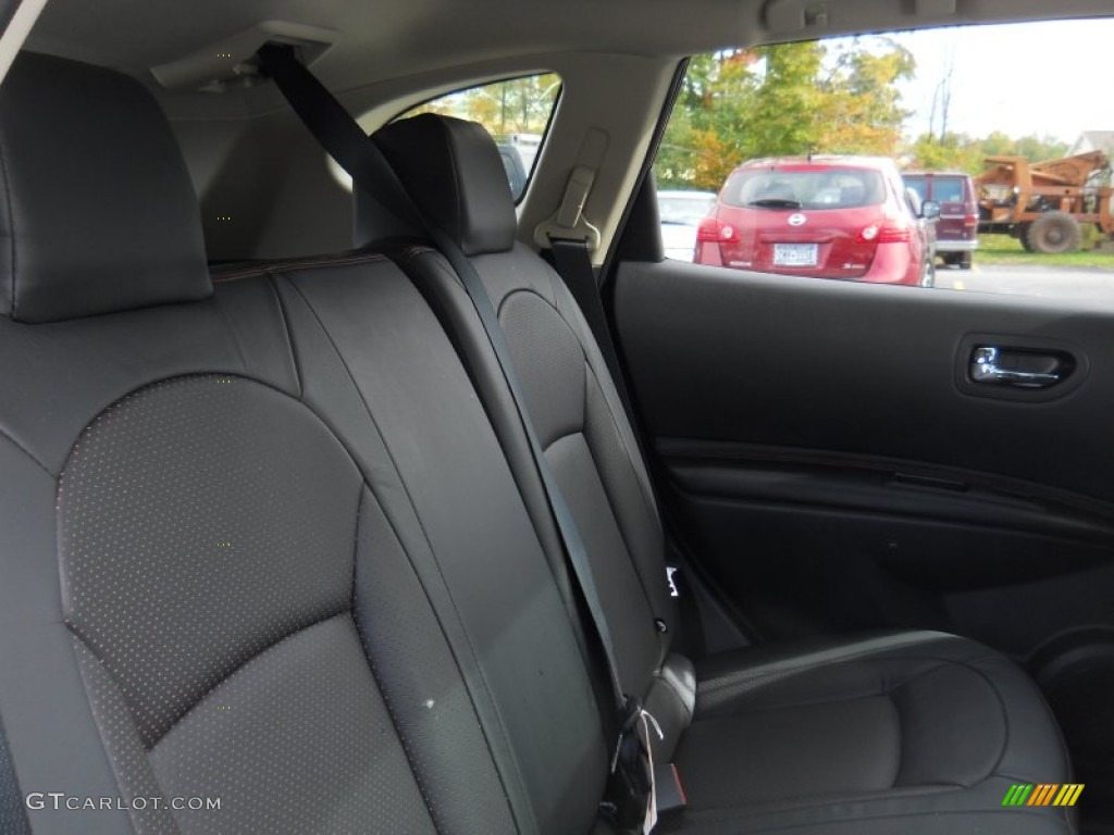 2011 Rogue SL AWD - Wicked Black / Black photo #8