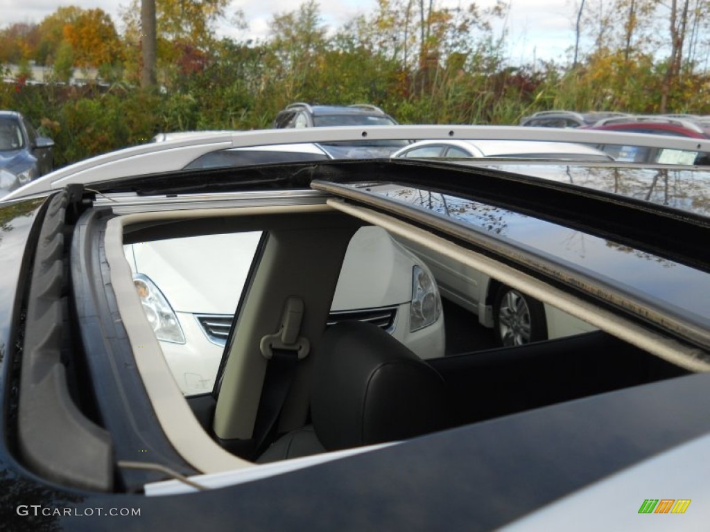 2011 Rogue SL AWD - Wicked Black / Black photo #9