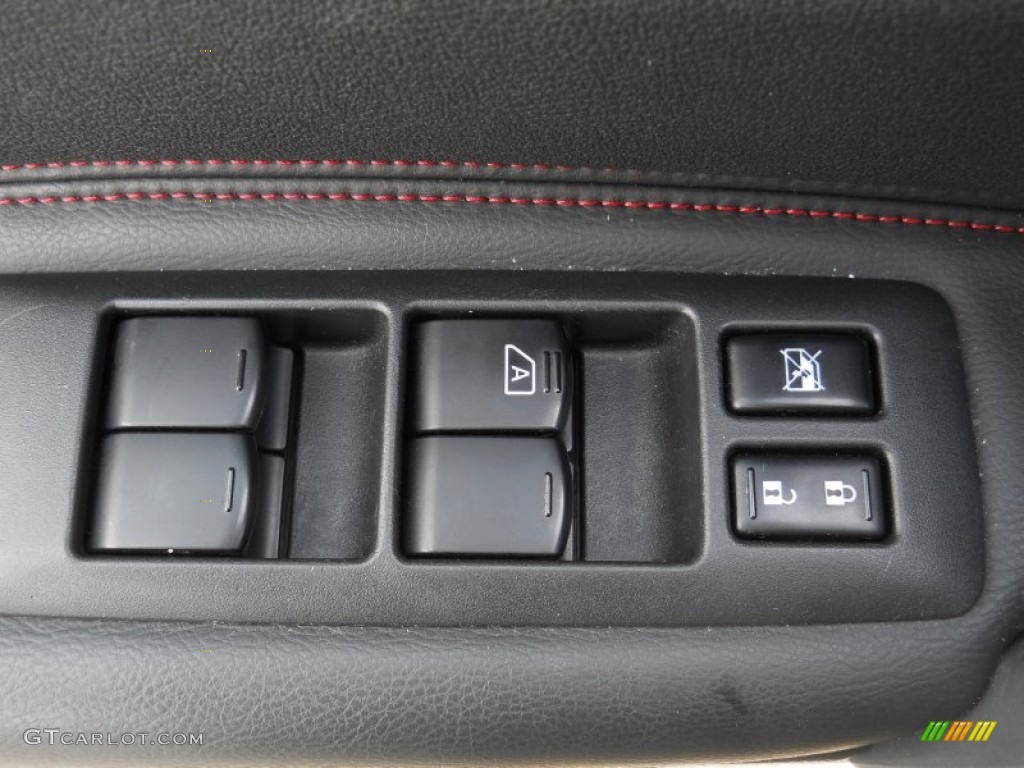 2011 Rogue SL AWD - Wicked Black / Black photo #12