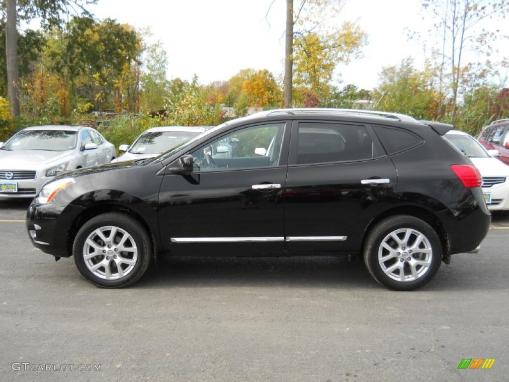 2011 Rogue SL AWD - Wicked Black / Black photo #13