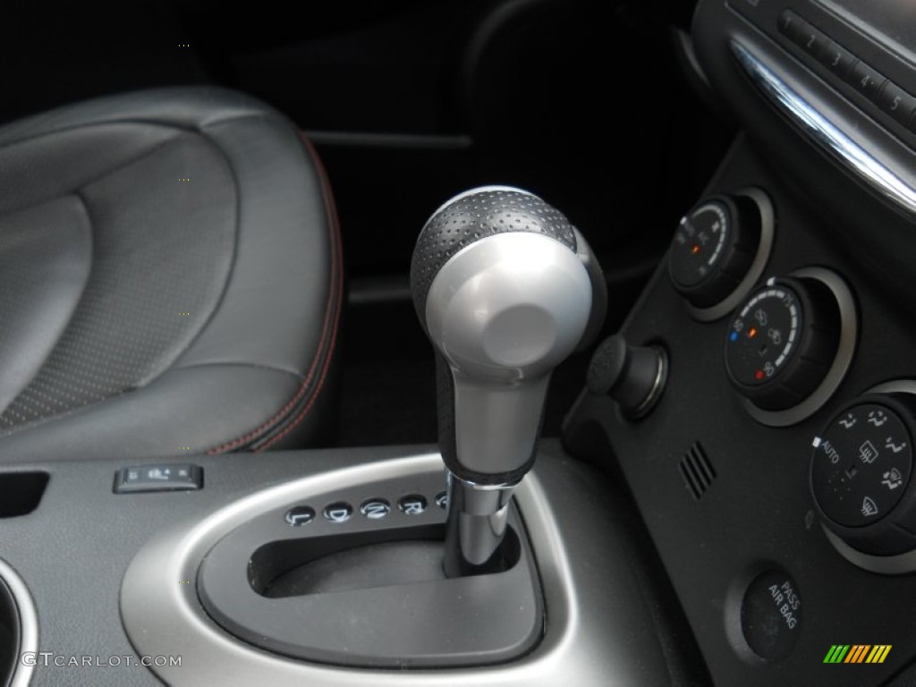 2011 Rogue SL AWD - Wicked Black / Black photo #19