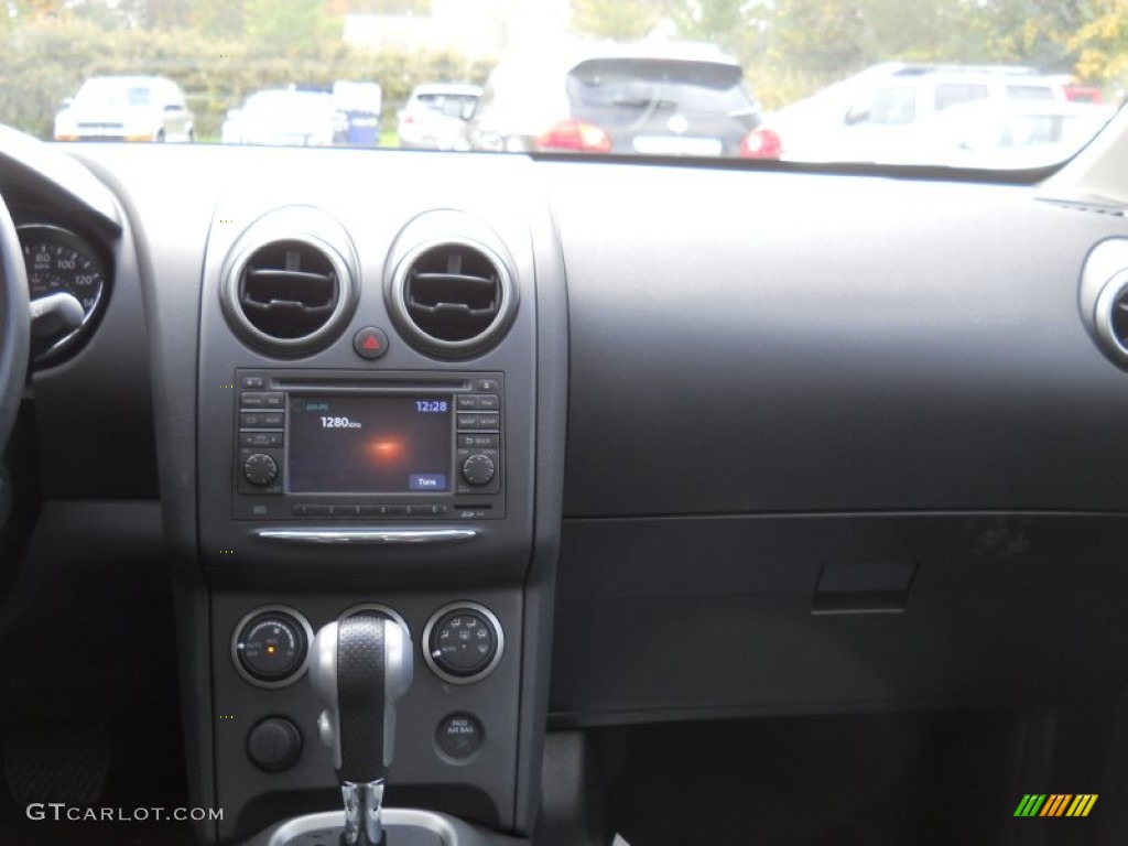 2011 Rogue SL AWD - Wicked Black / Black photo #20