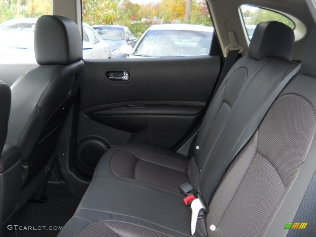 2011 Rogue SL AWD - Wicked Black / Black photo #21