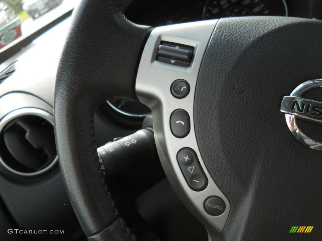 2011 Rogue SL AWD - Wicked Black / Black photo #24