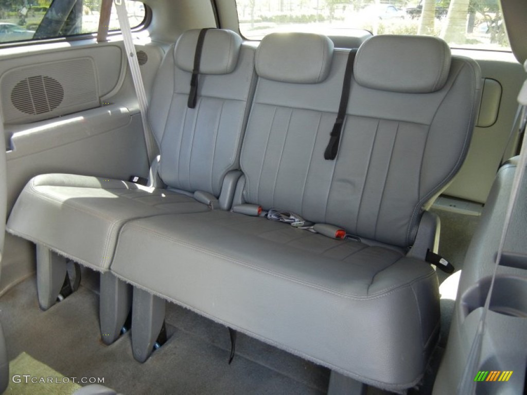 Medium Slate Gray Interior 2005 Chrysler Town & Country Touring Photo #55306744