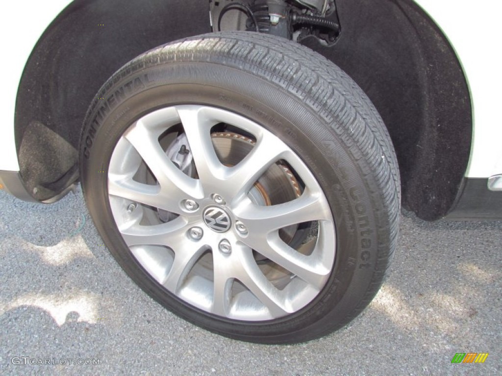 2010 Volkswagen Touareg VR6 FSI 4XMotion Wheel Photos