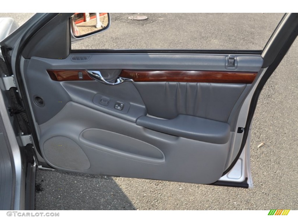 2003 Cadillac DeVille DHS Dark Gray Door Panel Photo #55313749