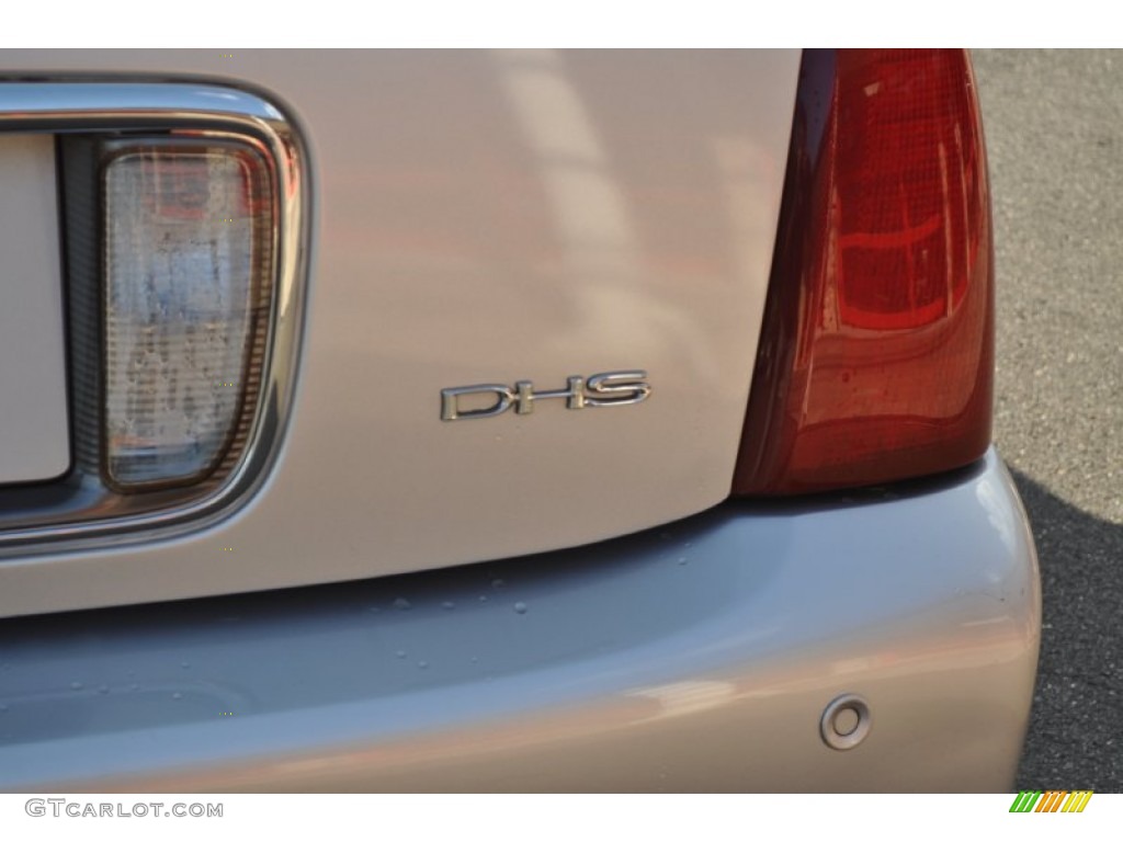 2003 Cadillac DeVille DHS Marks and Logos Photos