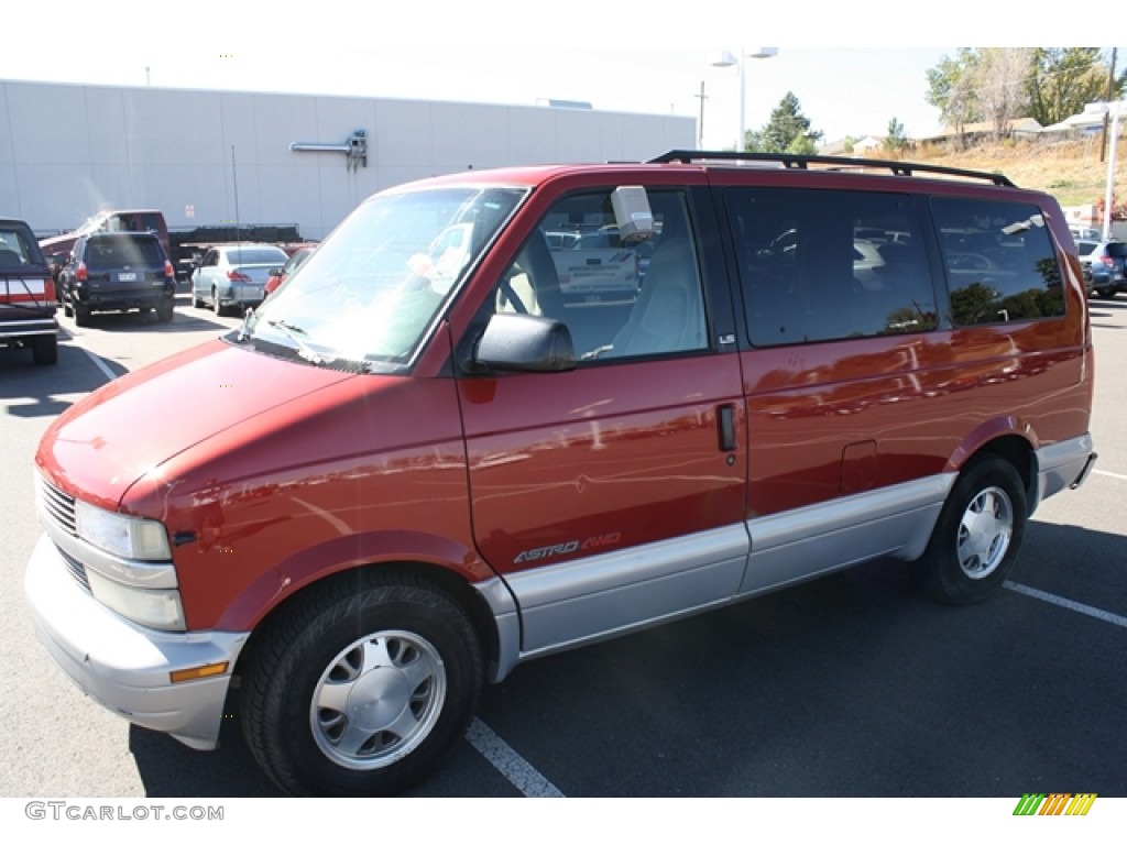 1998 Astro LS AWD Passenger Van - Red Maple Metallic / Neutral photo #2