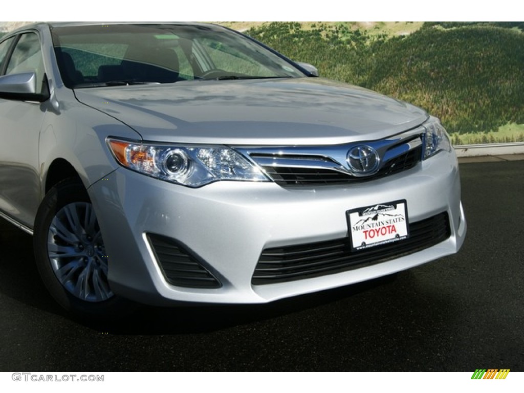 Classic Silver Metallic 2012 Toyota Camry LE Exterior Photo #55314852