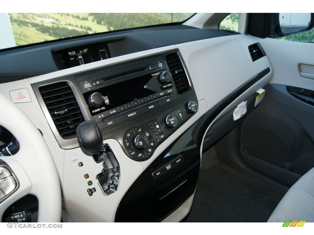 2012 Toyota Sienna LE AWD Controls Photo #55315032
