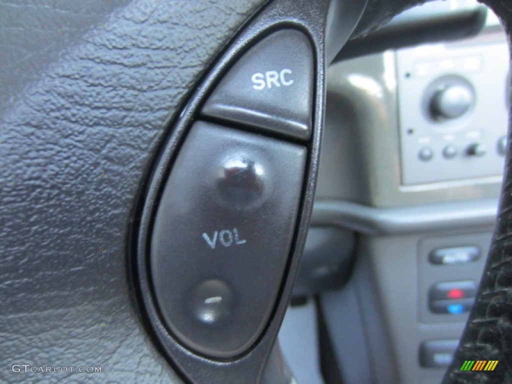 2003 Saab 9-3 SE Convertible Controls Photo #55316041