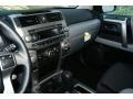 Black - 4Runner SR5 4x4 Photo No. 6