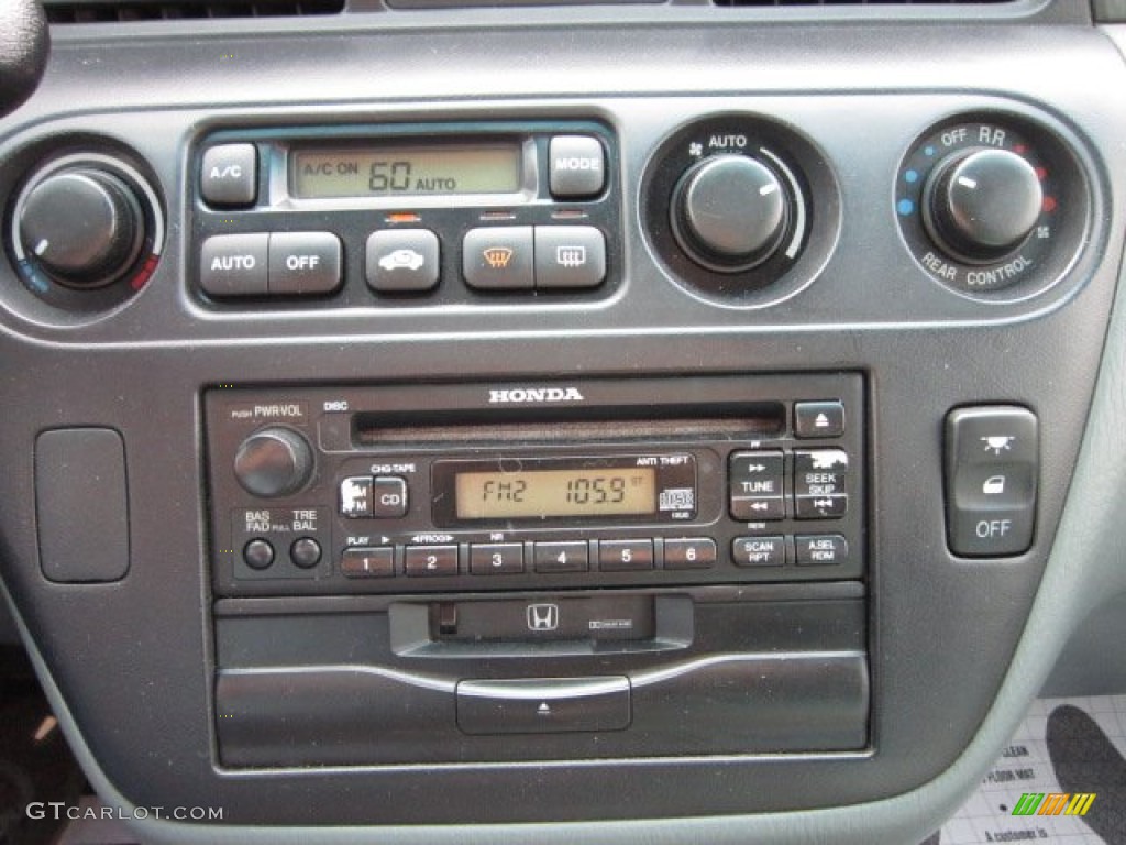 2002 Honda Odyssey EX-L Audio System Photos