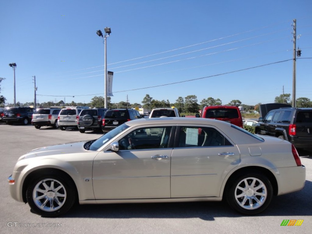 2006 300 C HEMI - Linen Gold Metallic / Dark Slate Gray/Light Graystone photo #2