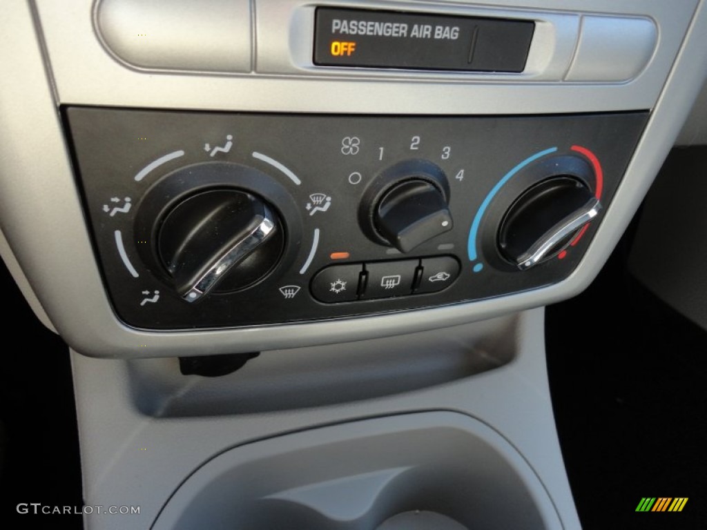 2010 Chevrolet Cobalt LS Coupe Controls Photo #55319857